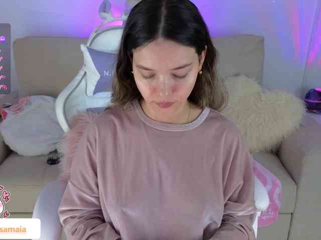 LarisaMaia webcam