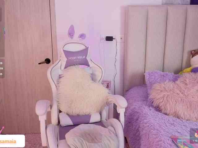 LarisaMaia webcam