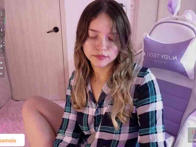 LarisaMaia webcam