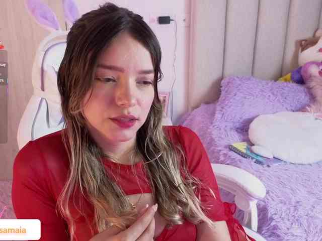 LarisaMaia webcam