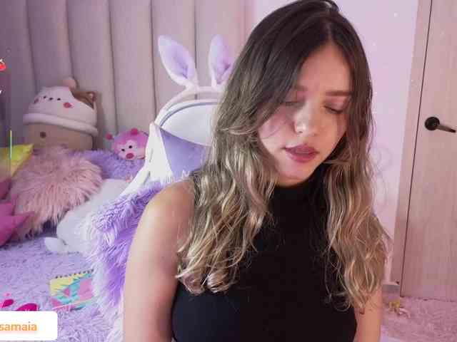 LarisaMaia webcam