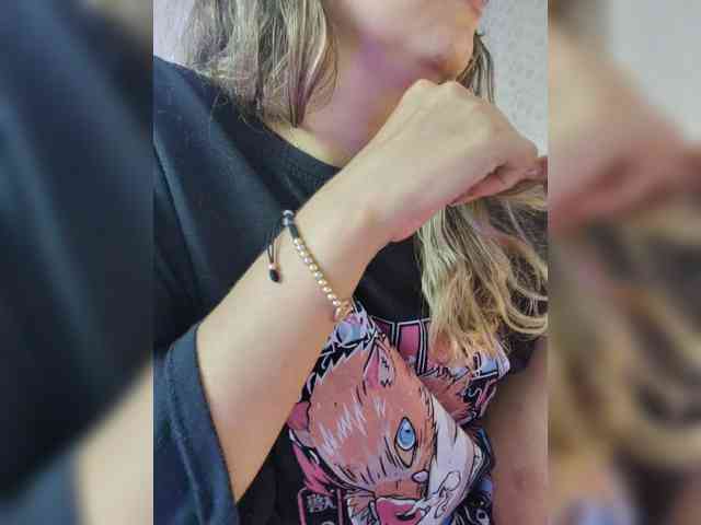 LarisaMaia webcam