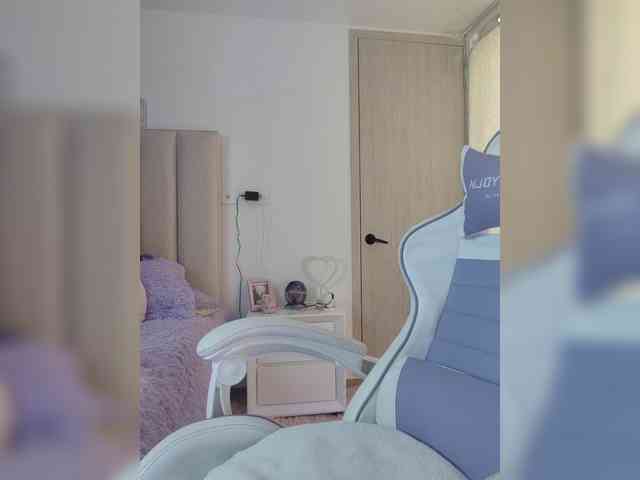 LarisaMaia webcam