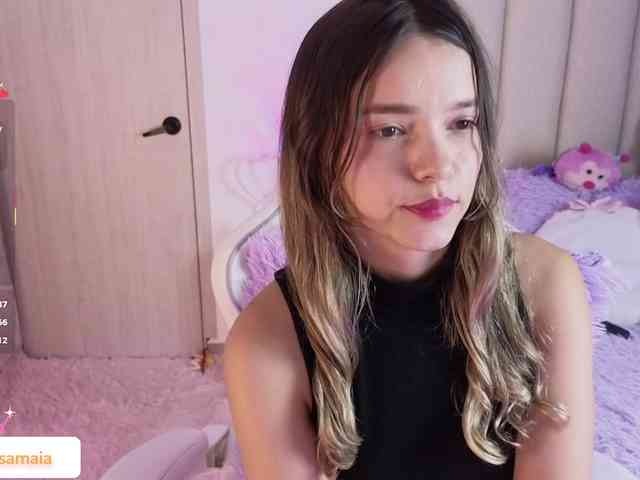 LarisaMaia webcam