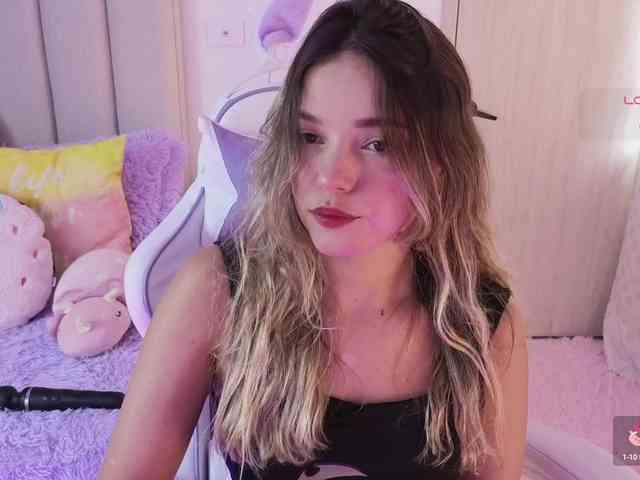 LarisaMaia webcam