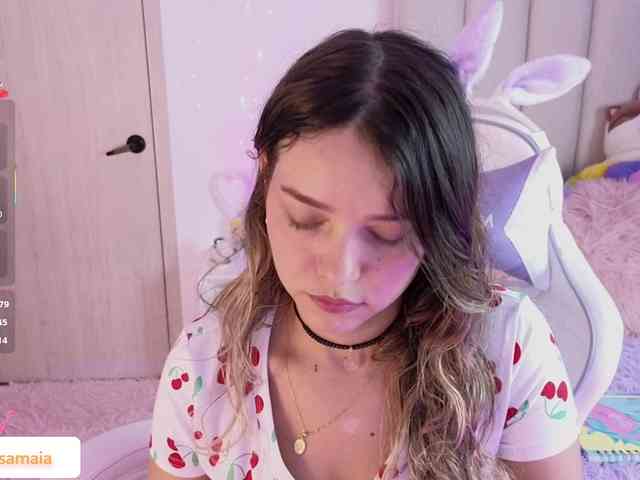 LarisaMaia webcam