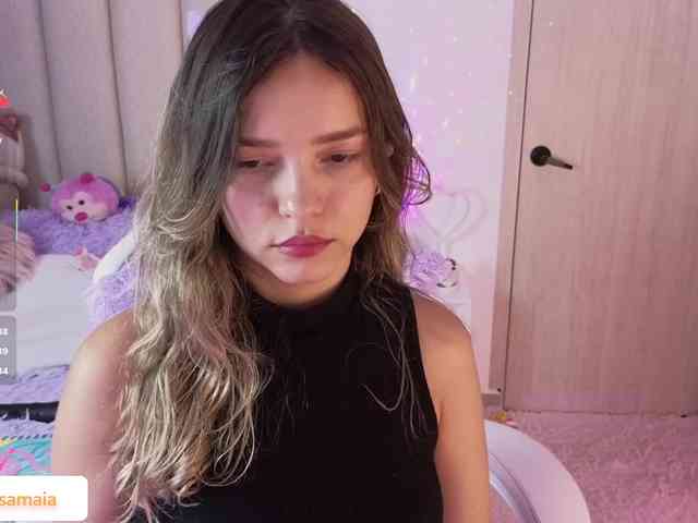 LarisaMaia webcam