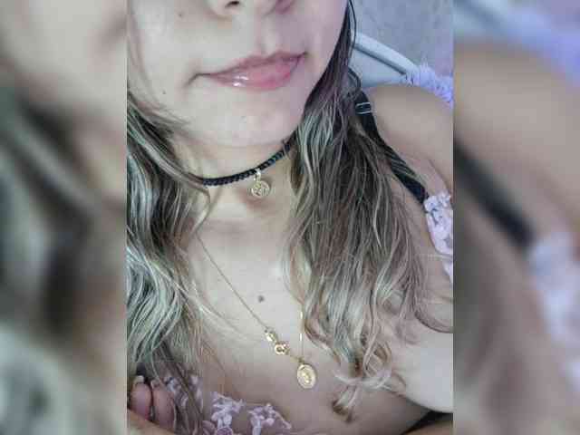 LarisaMaia webcam