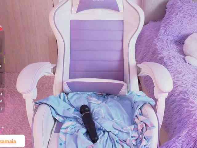 LarisaMaia webcam