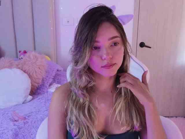 LarisaMaia webcam