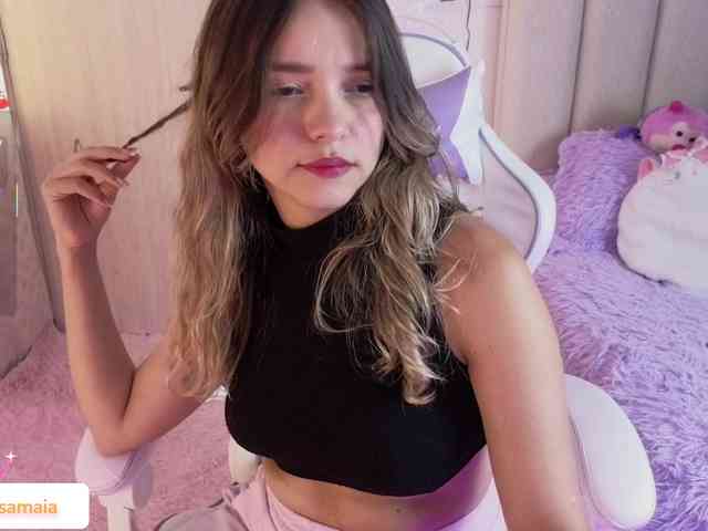LarisaMaia webcam