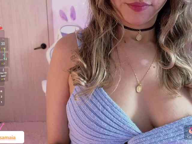 LarisaMaia webcam