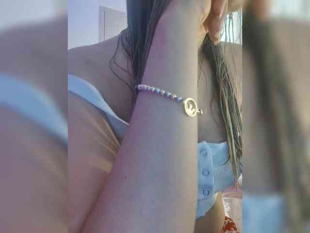 LarisaMaia webcam