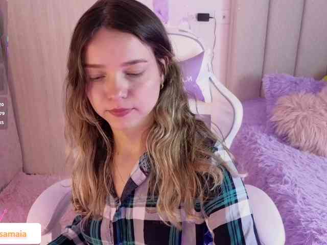 LarisaMaia webcam