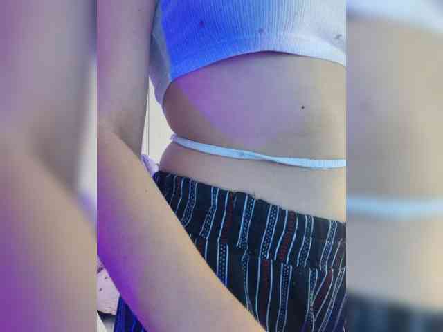 LarisaMaia webcam