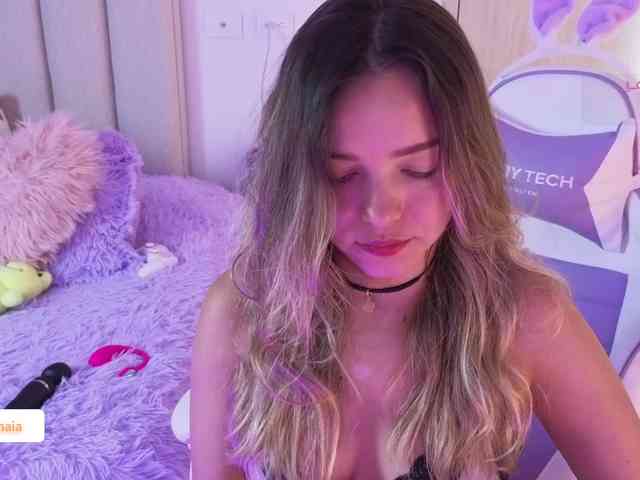 LarisaMaia webcam