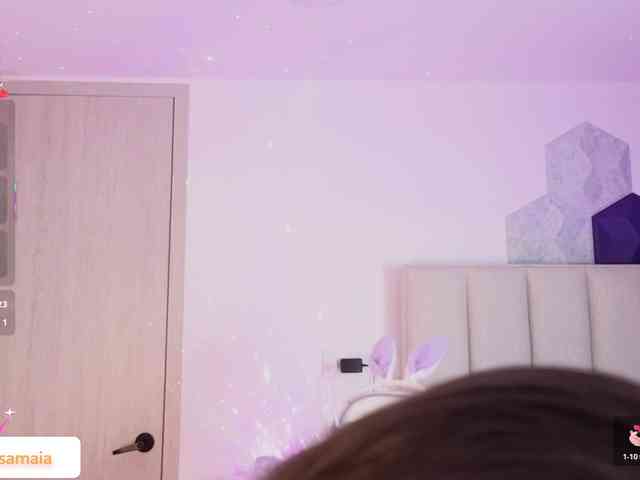 LarisaMaia webcam