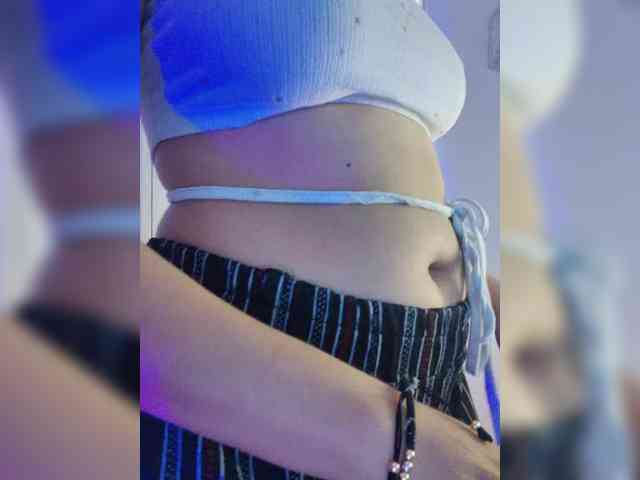 LarisaMaia webcam