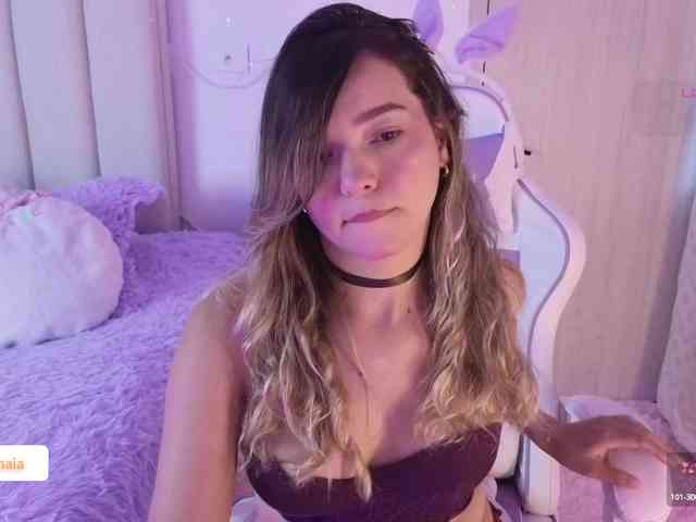 LarisaMaia webcam