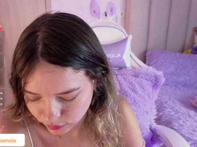 LarisaMaia webcam