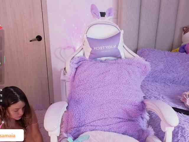 LarisaMaia webcam