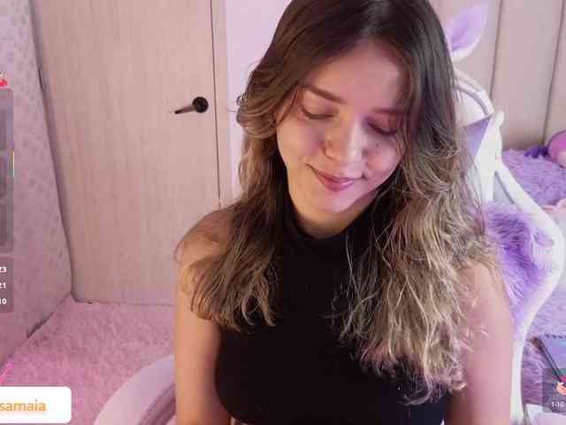 LarisaMaia webcam