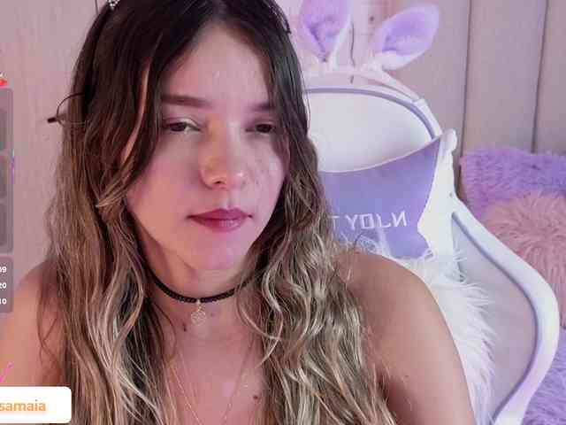 LarisaMaia webcam