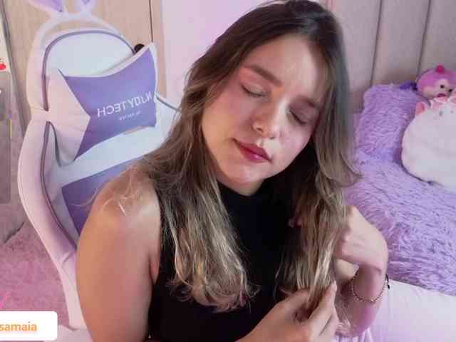 LarisaMaia webcam