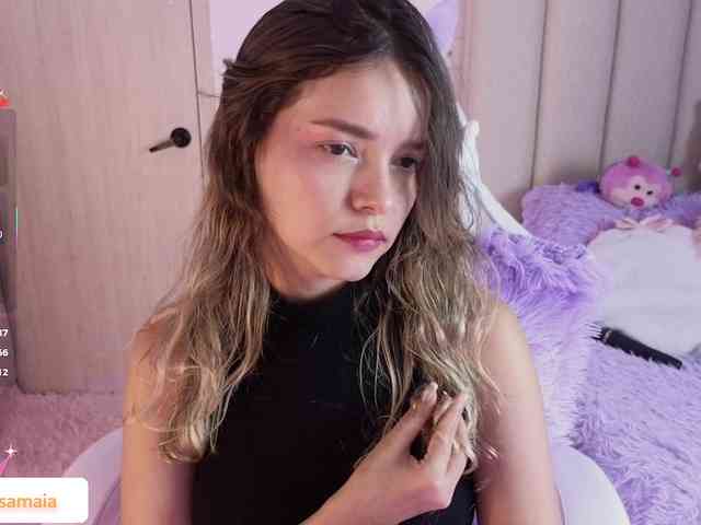 LarisaMaia webcam