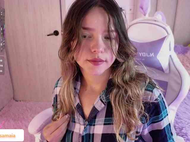 LarisaMaia webcam