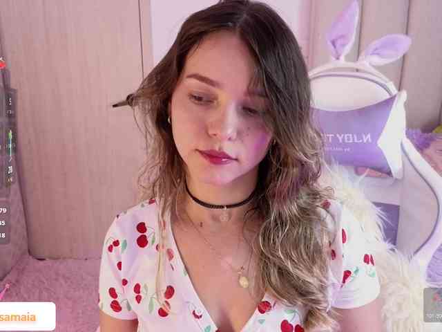 LarisaMaia webcam