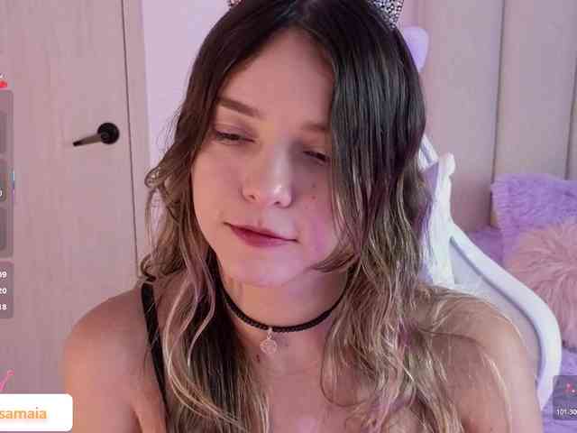 LarisaMaia webcam