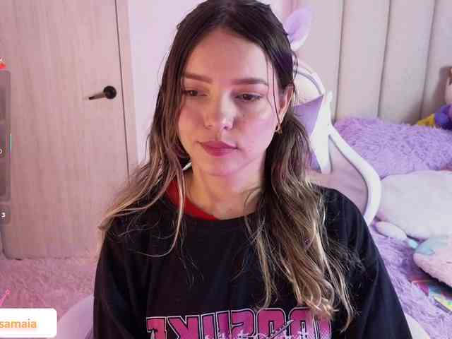 LarisaMaia webcam