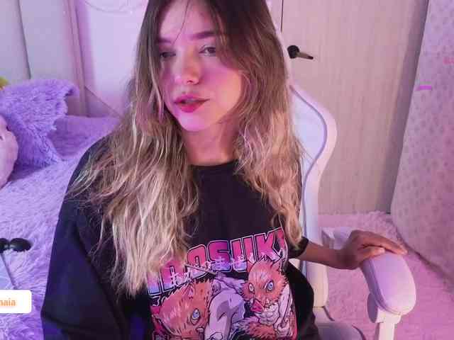 LarisaMaia webcam