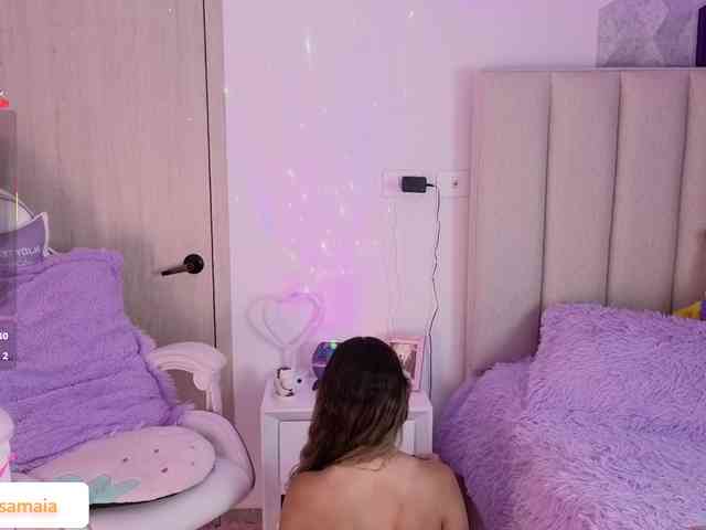 LarisaMaia webcam