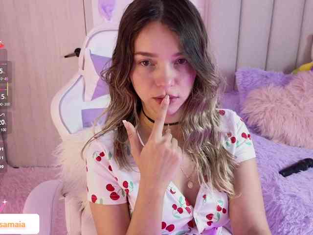 LarisaMaia webcam