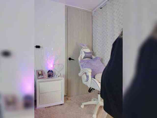 LarisaMaia webcam