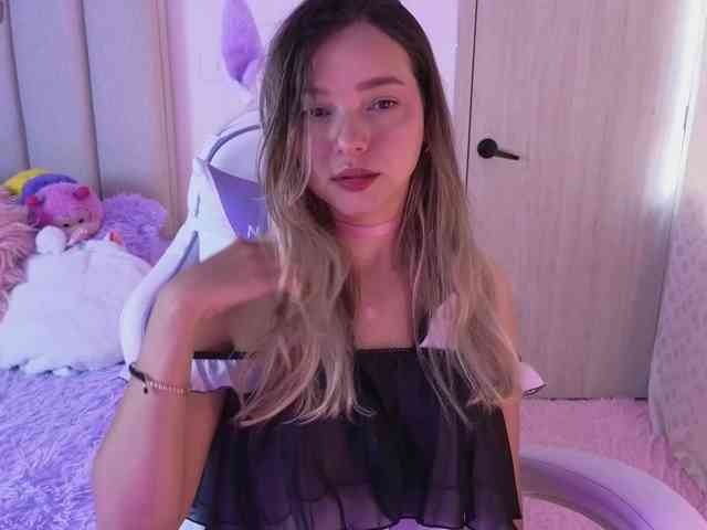 LarisaMaia webcam