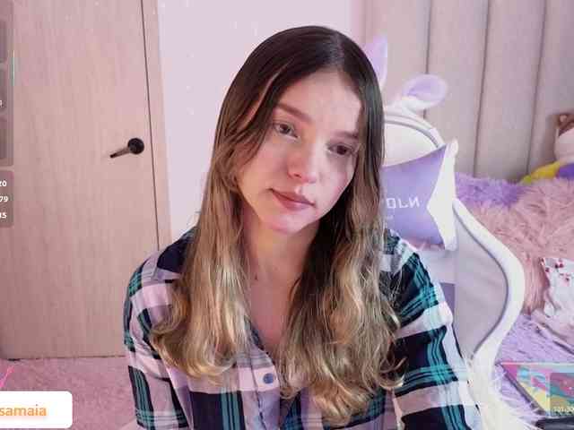 LarisaMaia webcam