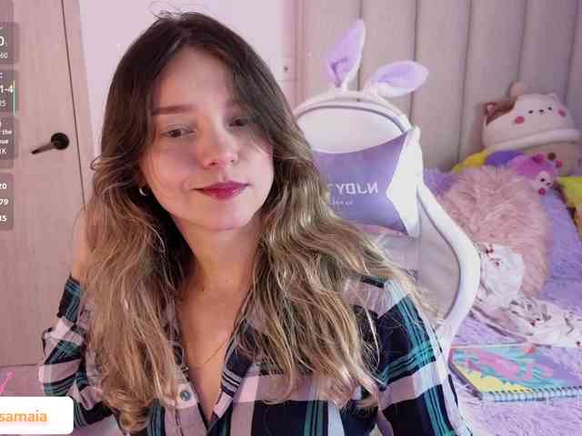 LarisaMaia webcam