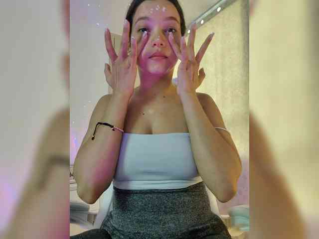 LarisaMaia webcam