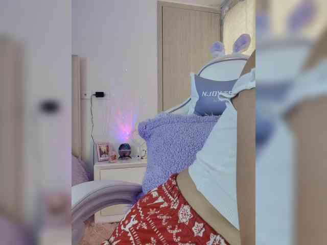 LarisaMaia webcam