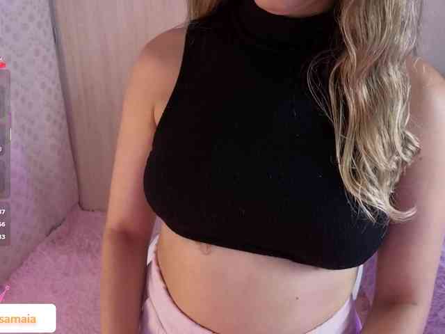 LarisaMaia webcam