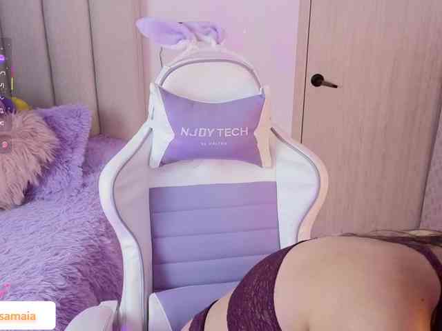 LarisaMaia webcam