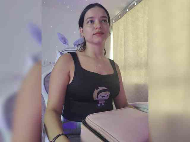 LarisaMaia webcam