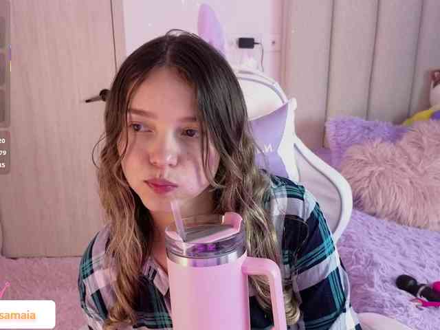 LarisaMaia webcam