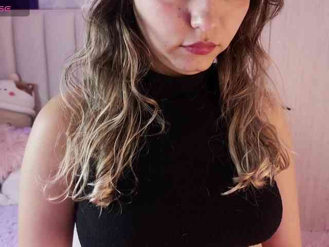 LarisaMaia webcam