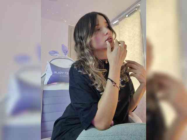 LarisaMaia webcam