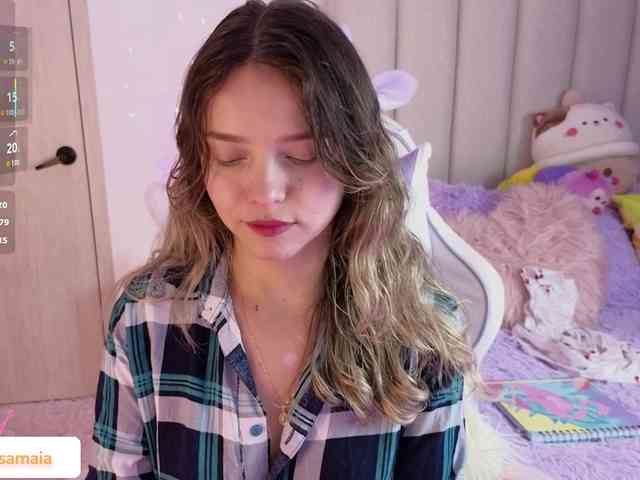 LarisaMaia webcam