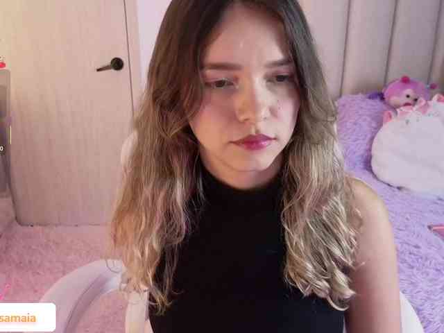 LarisaMaia webcam